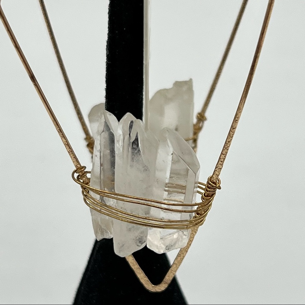 NWT Francesca’s Quartz Goldtone Hoop Earrings - Picture 4 of 4